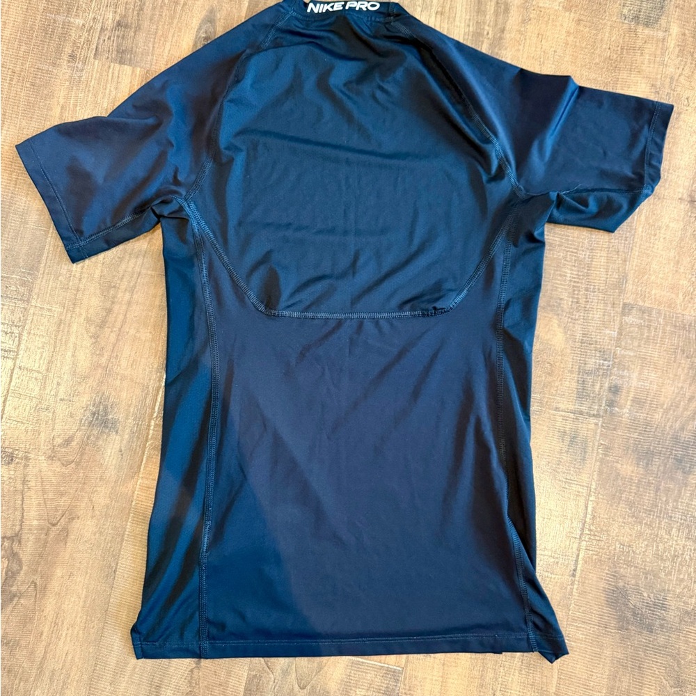 Nike Pro Black Performance Tee - Picture 2 of 2